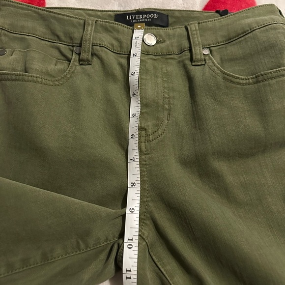 NEW Liverpool Los Angeles
Hannah Mid Rise Flare Leg Jeans in Spanish Olive - Picture 13 of 16